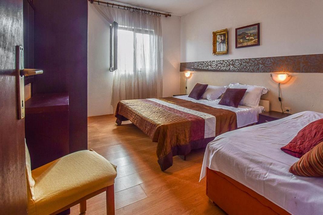 Apartments Derado ซูเปตาร์ ภายนอก รูปภาพ